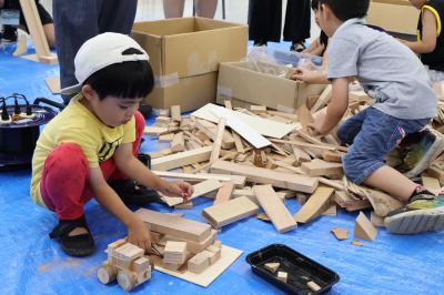 廃材を使って好きなものを作ろう