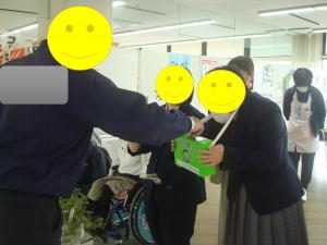 募金活動中２