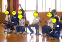 学級紹介をする児童