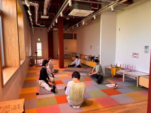 プレイラボみつけにて「MOMUP PARK」を視察した時の様子