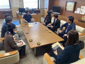 見附高校と月ヶ岡特別支援学校見附分校の先生方との意見交換の様子