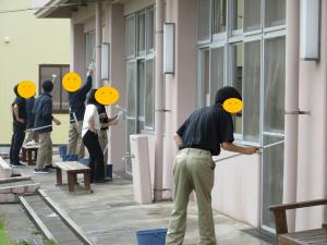 校舎の窓清掃