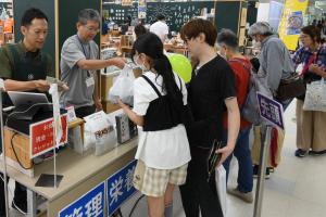 健幸弁当販売の様子