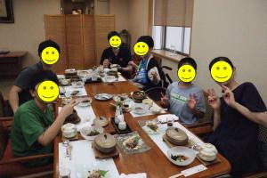夕食の様子