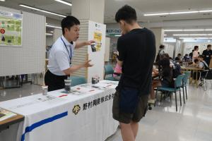 大人も環境について真剣に学ぶ