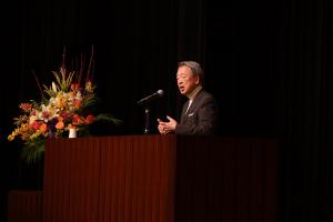 池上彰さんの講演会の様子