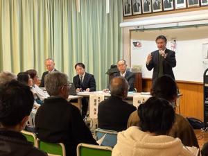 見附市学校適正配置計画案の説明会の様子