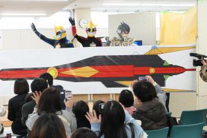 宇宙へ旅立つミツケンバーたち