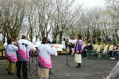 フルートアンサンブル演奏の様子