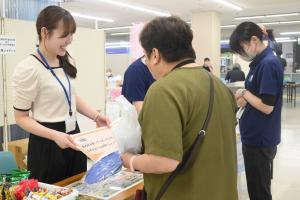 蛍光灯の再資源化をクイズで説明