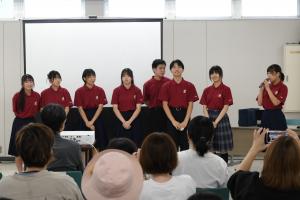 参加した生徒全員がダナンでの出来事を発表