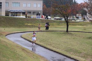 雨の中の激走