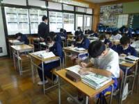 2年生社会の様子