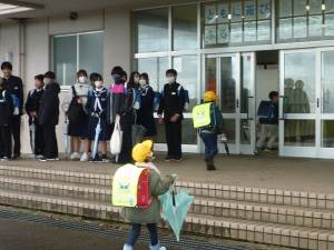 小学校あいさつ運動