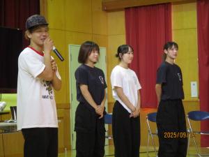 ダンス講師あいさつ