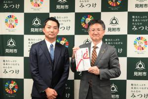 目録贈呈式の様子