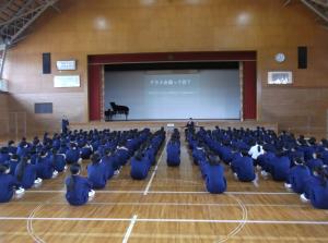全校集会1