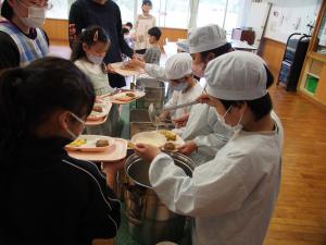 給食1