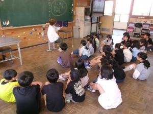 読み聞かせの様子