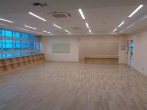 3階校舎の引き渡しの様子1