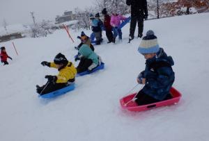 1ねん　ゆきあそび　その1